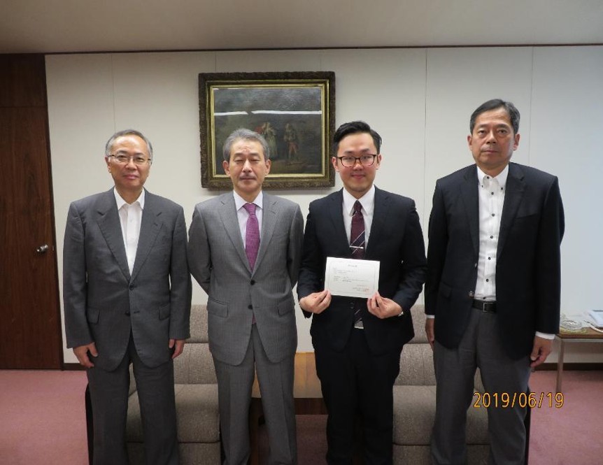 写真：2019年春採用奨学生証書授与式の様子